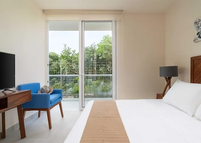 Luumha Private Hot Tub 7 Rooftop Pools Access Apartment *